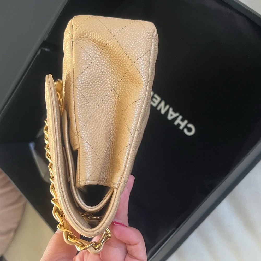 Chanel Classic Caviar GHW Double Flap Medium Size - Picture 4 of 12